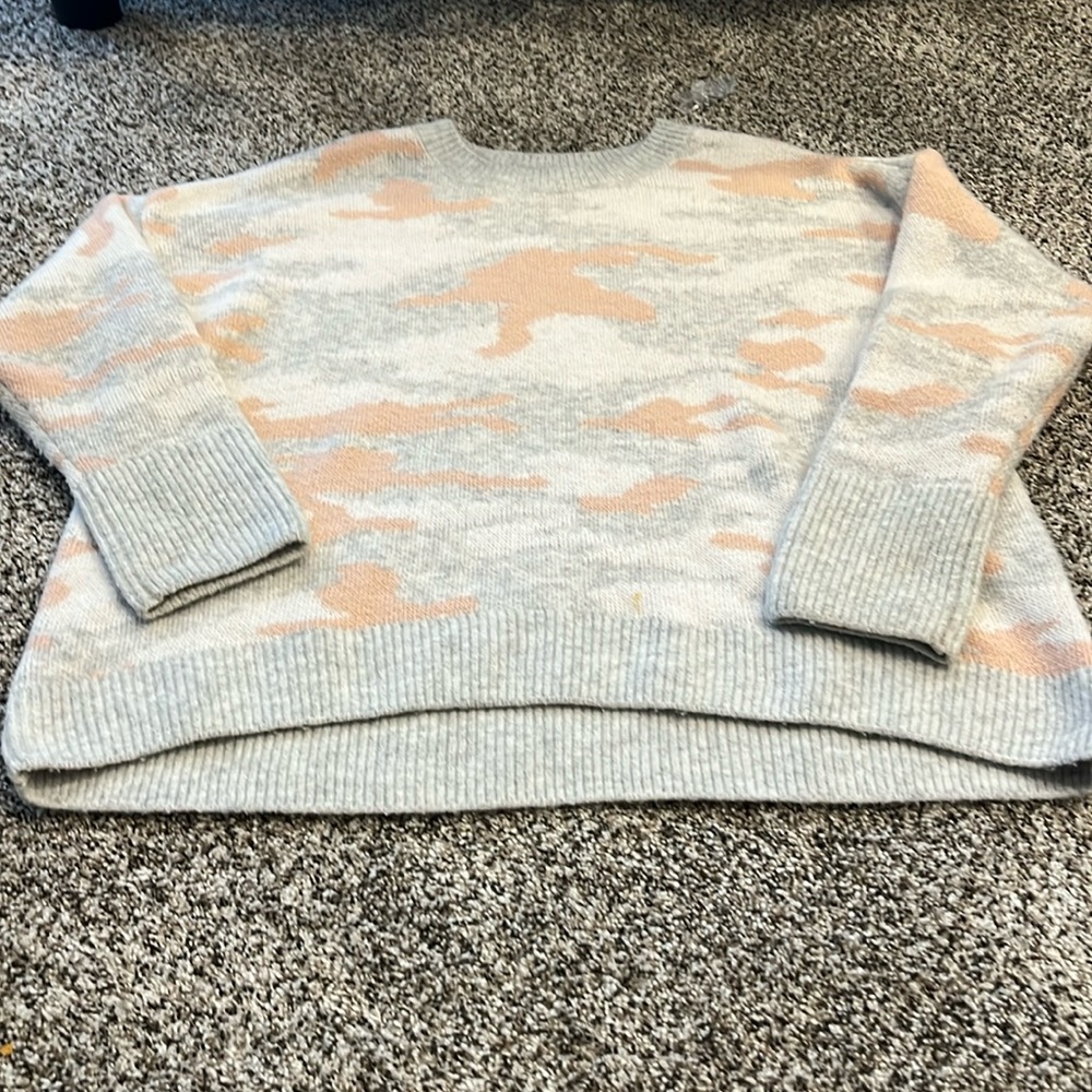 Vince Camuto pink camo sweater